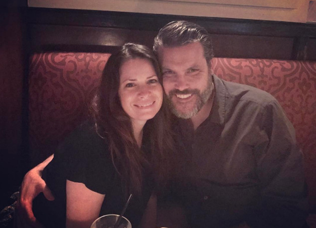 Charmed Alum Holly Marie Combs Marries Longtime Love Mike Ryan